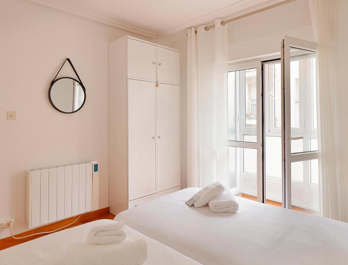 142A Apto 2 Habitaciones Playa San Lorenzo Gijón Eksteriør bilde
